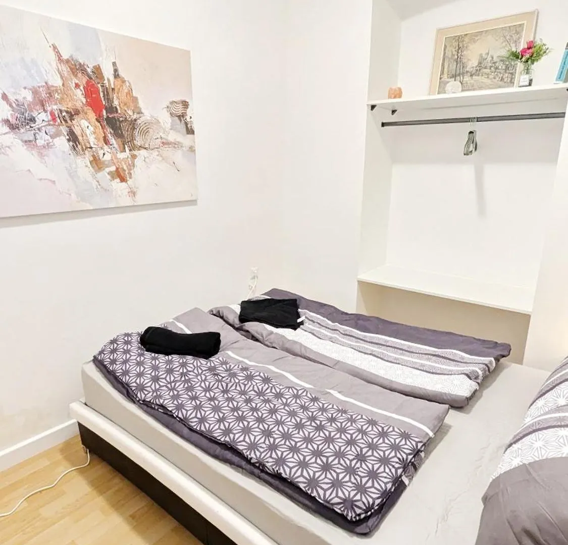 Homestay Cozy Room In Stadthalle Area Vienna