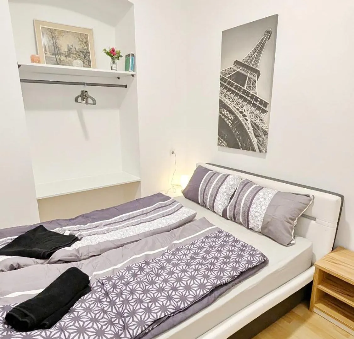 Cozy Room In Stadthalle Area Vienna Homestay