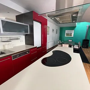 Metro Apartments Vienna Hostel