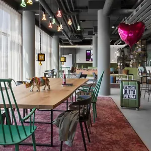 Hotel Moxy East, Viena