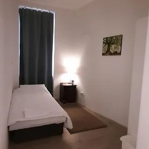 W&v Hostel